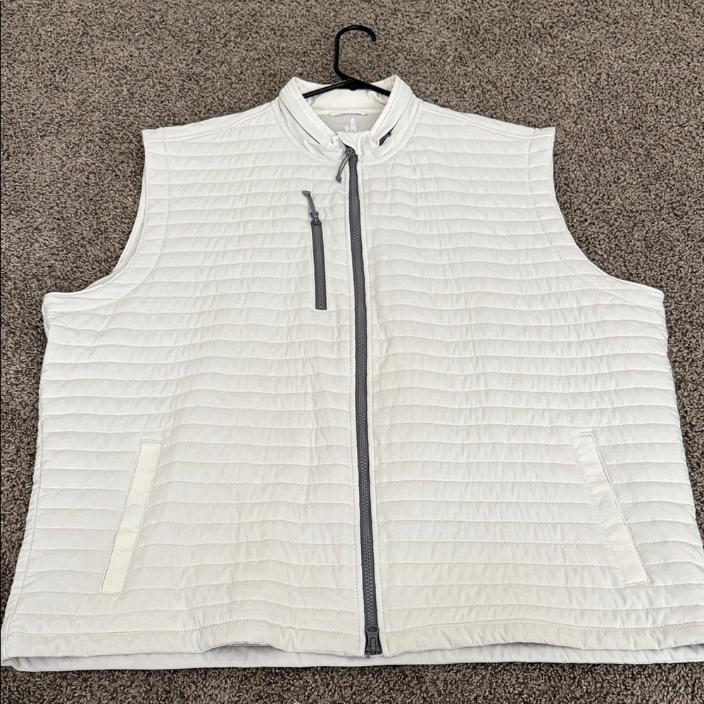 Johnnie-O PuffedWhite Quilted Sleeveless Vest